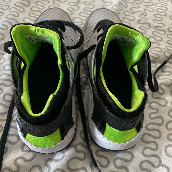 Boys Nike sneakers - Picture 11 of 11